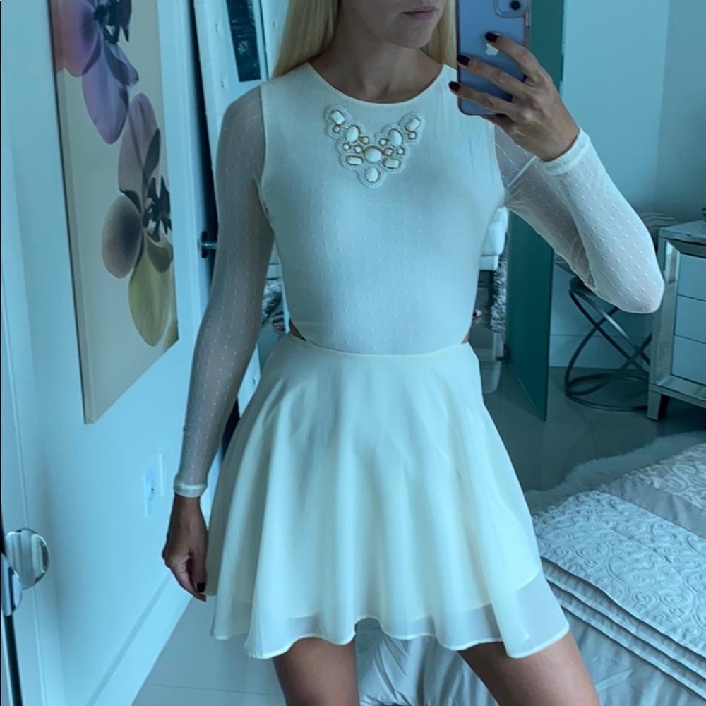 GUESS Dress 🦢